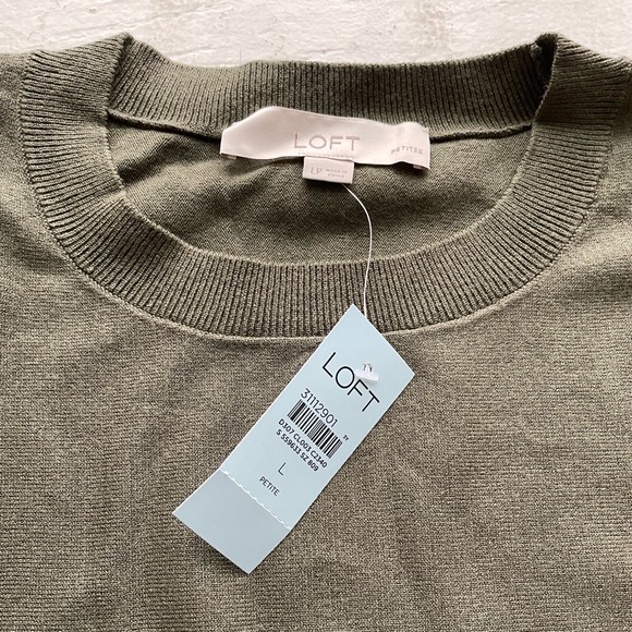 Loft crew neck sweater. - Picture 10 of 10